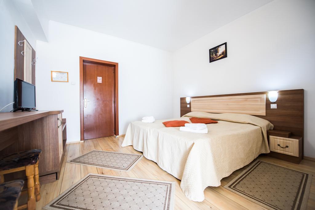 Gura Diham Hotel Busteni Luaran gambar