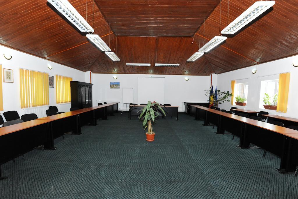 Gura Diham Hotel Busteni Luaran gambar