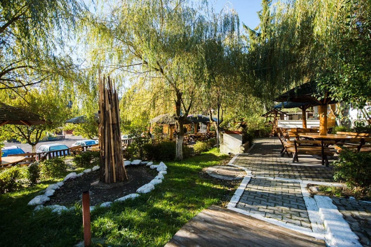 Gura Diham Hotel Busteni Luaran gambar
