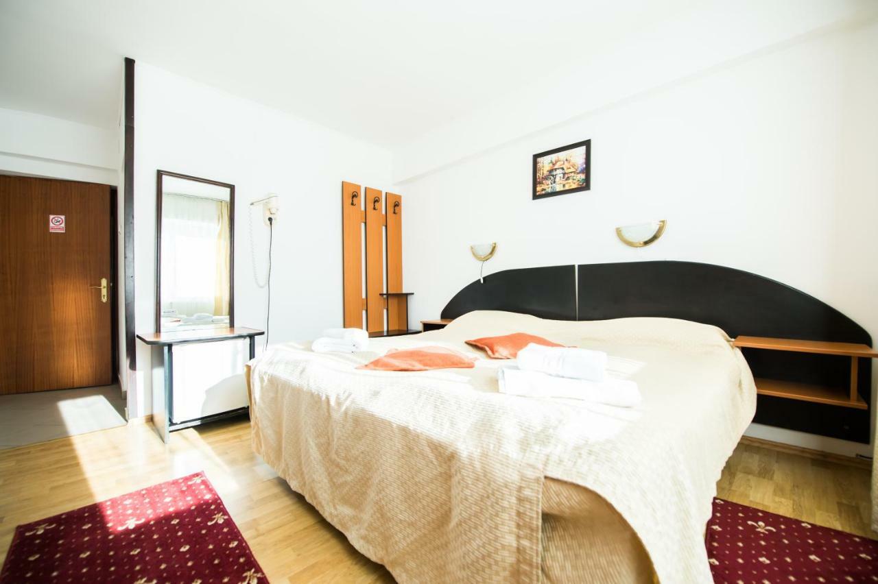 Gura Diham Hotel Busteni Luaran gambar